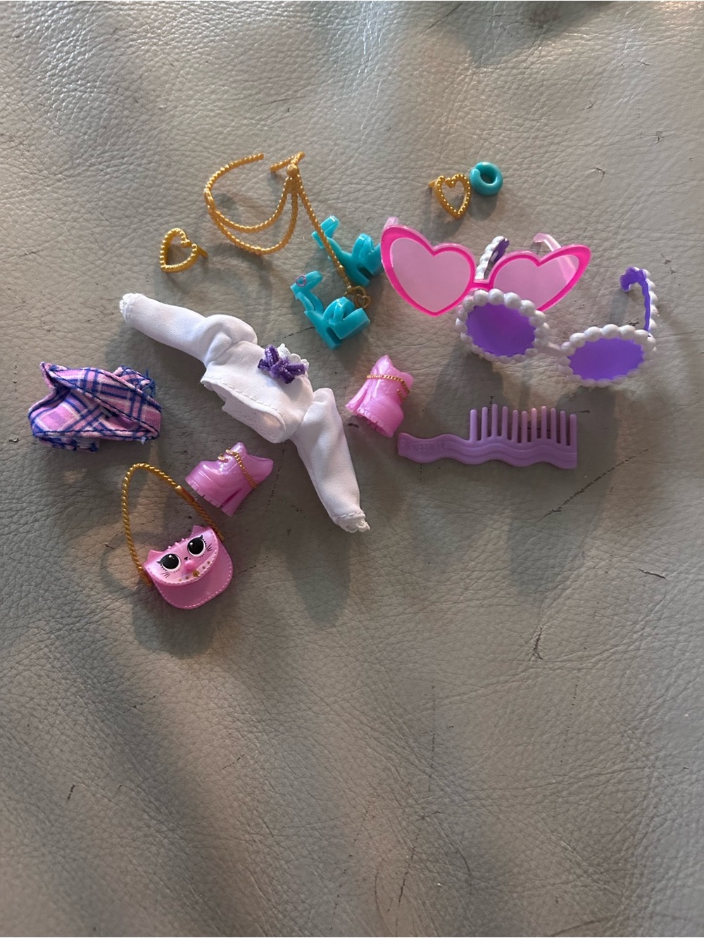 LOL OMG Tweens accessories